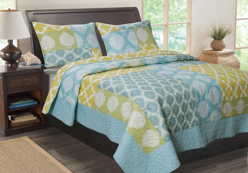 The Avalon Quilt Set By Greenland Home Fashions